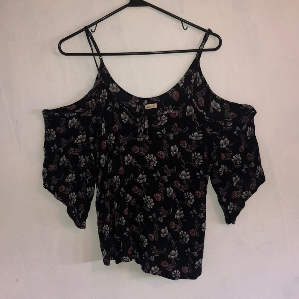 HOLLISTER top